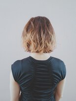 ルシードスタイルアンディアーモ(LUCIDO STYLE andiamo)&nbsp;ボブ巻きスタイル肩ライン顎ボブ外ハネセンターパート大人女子