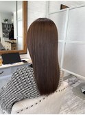 オリーブベージュ