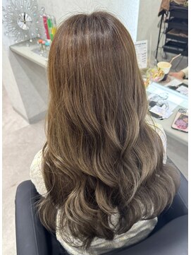 アエラバイトゥルークリエイション(AERA by True Creation) カラー/カット/髪質改善/ダブルカラー/トリートメント/春日部