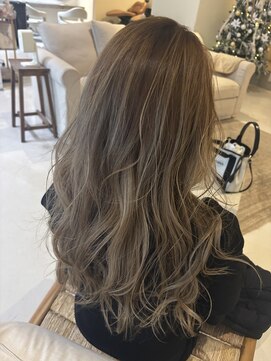 エリス キョウバシ(Eliss) 明るめベージュハイライト