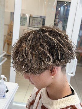 オーシャントーキョー 仙台(OCEAN TOKYO) ハイライト波巻きツイストスパイラルツーブロックメンズパーマ