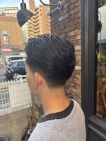 フォーコーナーズ(Four Corners)&nbsp;スキンフェードツーブロック刈り上げジェットモヒカンマンバン