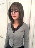 オリーブベージュ
