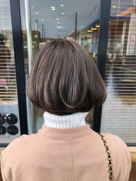 メイヘア(May Hair) ハイライトのショートスタイル