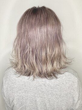 エトランジェ(Etrange) 10代20代♪ジェンダーレス☆透明感シルバーアッシュ【長野】