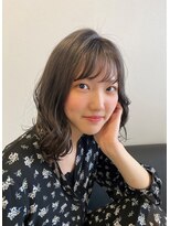 ルーム(room) 外ハネ大人ミディアム