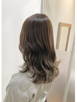 ハロ 蕨(HALO)&nbsp;◎透明感たっぷりグレージュ◎ 【田中萌菜】