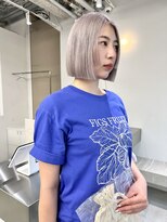 ステン(sten)&nbsp;ホワイトカラー切りっぱなしボブ