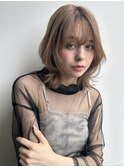 マロンベージュ　ケアブリーチ　顔周りレイヤー　外はねロブ