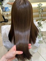 オリーブベージュカラー