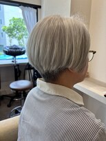 トゥ ルーチェ(tu.luce) 刈り上げ前下がりショート