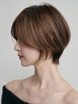 エリマ 横浜西口(elima) 横浜西口ショートカットくびれショートベージュカラー韓国30代