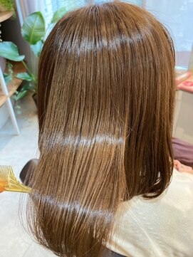 レリーノーブル 西宮北口(RelyNoble) 美肌カラー×髪質改善ミディアムで透明感アップ[西宮北口]
