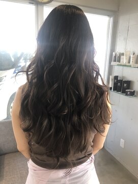 リル おもろまち店(Lille) Lille那L覇おもろまち/グラデーション/ブリーチ×/ロング/