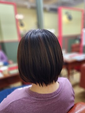 キュアケー(cureK) 地毛風縮毛×丸みショート