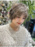 ハイトーン無造作ショート