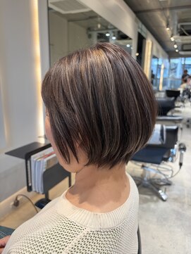 ヘア デザイン リスク(HAIR DESIGN RISK) 【RISK 白井琴菜】 三鷹 ハイライトショートボブ