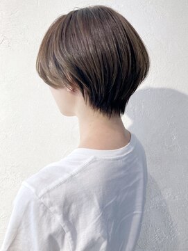 アルバム 渋谷パルコ(ALBUM) 丸みカーキショート_フォギーベージュ耳かけ_ba294113