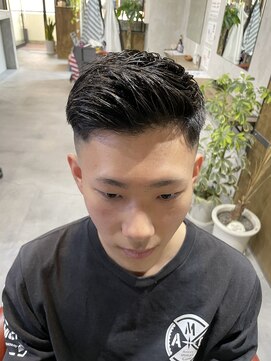 モウ(mow) #101 コームオーバー×スキンフェード