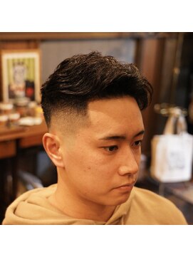 ピーキーズ 小倉店(Peaky's) fade  style