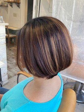 ホットドッグ(Hot Dog) マッシュ/くびれヘア/メルティカラー/プレミアムカラー[平塚]