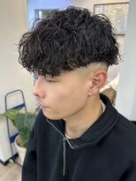 ウェイビーエフティフィフス 横浜西口(WAVEY ft.fifth) スペインカールラルフカールフェードカットメンズ外国人風パーマ