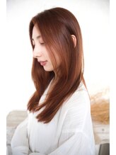 アルカリゼロ！髪質改善『酸性ストレート』は髪のダメージを最小限に抑え、扱いやすい柔らかな手触りに☆