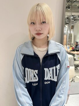 ローエ バイ デコ(Rohe by DECO) 【kira】抜きっぱなしブロンド /切りっぱなしボブ