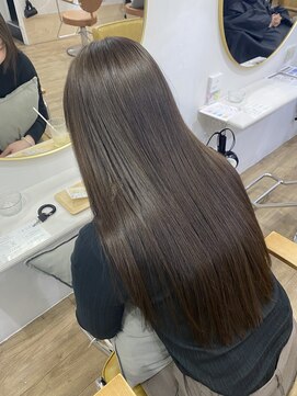 ケイリー(KAYLEE) 【イルミナカラー】オリーブからー