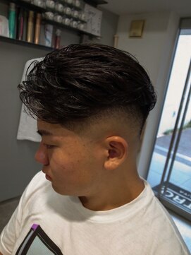 ハイフェードカット/バーバースタイル