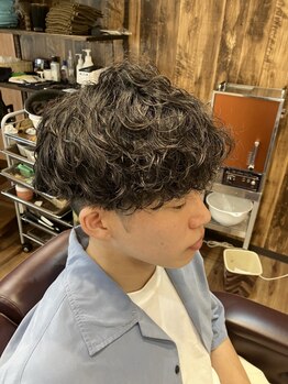 《波巻きスパイラルパーマ》で束感・動き・ボリュームをコントロールし、髪に動きをつけてくれる♪