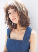 オシャレセレブ風 旬のロブヘア