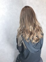 ヘアサロンM 新宿 カーキベージュ×ミルクティー