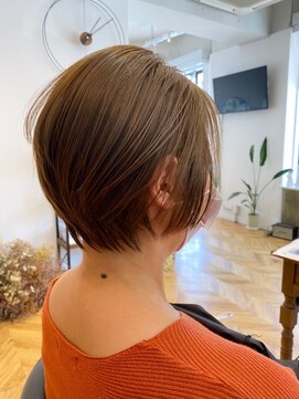 コンムオーベレ(COMMUOVERE) 白髪染め×ハイライト×ショート