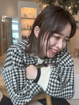 リュドール 名駅(Rue D'or) 外ハネ束間ボブ