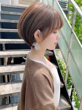 ボンドストーリー(Bond Story) 【 島本涼雅 】丸みナチュラルショート×ミルクティーベージュ