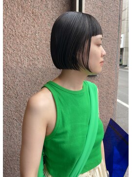 ノード(NODO) 黒髪のコンパクトボブ