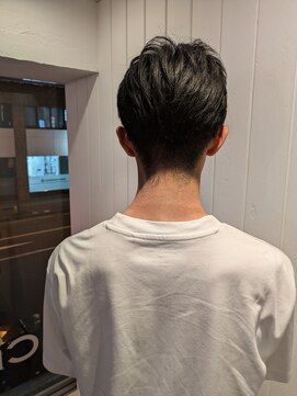 シザーズ(scissors) ワックスやスプレーでアップバングが簡単に決まります!