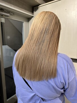 カート バイ デコ(Kurt by DECO) 【ERIKA】ブロンドベージュ