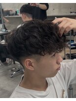 イーラ(era) スペインカール ツイストスパイラル眉カットメンズパーマ