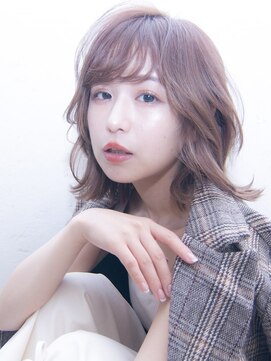 ジェニーバイメノン(JENNIE by Menon) 大人可愛い　レイヤーボブ　シアーベージュ