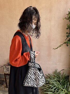 フルリール バイ シェリー(FLEURIR by cherie) ボブ / 切りっぱなしボブ / パーマ