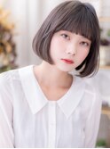 ぱっつん前髪グレーアッシュワンカールボブa上尾20代30代40代