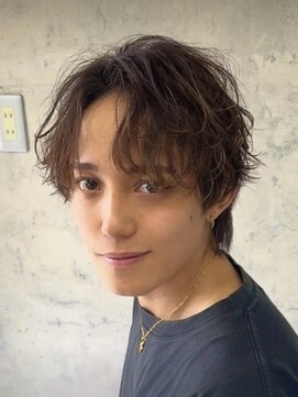 シャインセカンド 大宮(SHINE Second) 刈り上げセンターパート/波巻きツイストスパイラル/大宮
