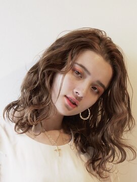 オンアフライデー(on a friday) キャメルベージュ