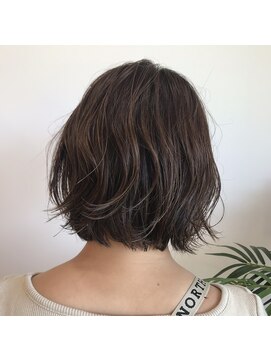 ルアナ バイ ザシーヘアーアンドライフ(LUANA by the SEA hair&life) 軽やかボブ