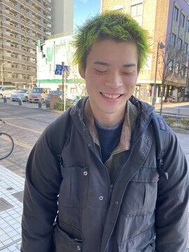 イン(in.) ライムグリーンスパイクショート