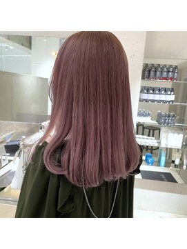 ラミ(L'ami) 透明感ピンクベージュ/艶髪大人ストレートミディアム