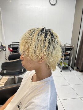 アイズ 海老名(AIZU) 波巻きウルフ　ツイストスパイラル　メンズパーマ　メンズサロン