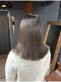 シンプルなのに洗練された透明感カラー／髪質改善トリートメント